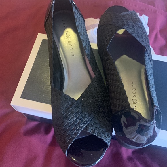 Karen Scott beautiful wedge - Picture 3 of 4